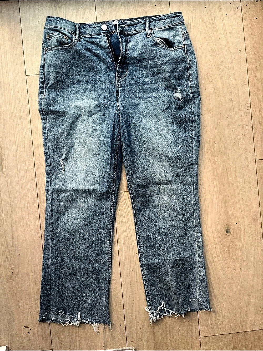 AND NOW THIS Straight Leg Distressed Jeans in Blue Waist 32